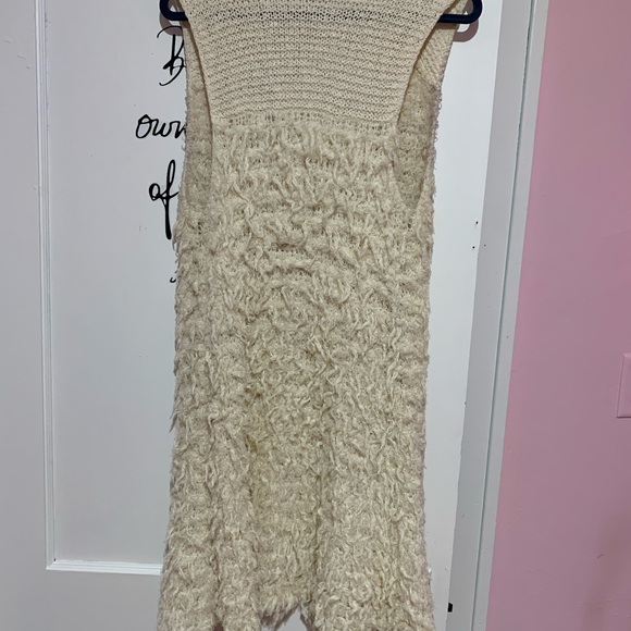 Free people cream colored vest size small - Picture 4 of 6